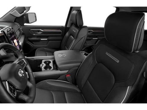 Used 2022 RAM 1500 Big Horn AWD/4WD image 9