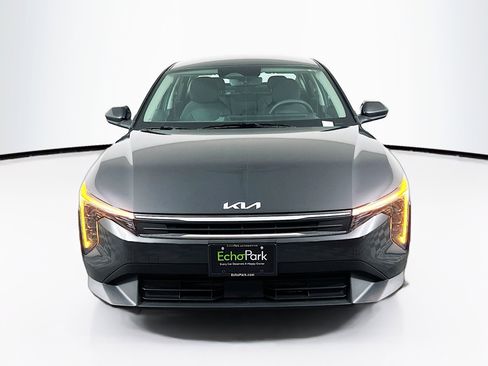 Used 2025 Kia K4 LXS image 2