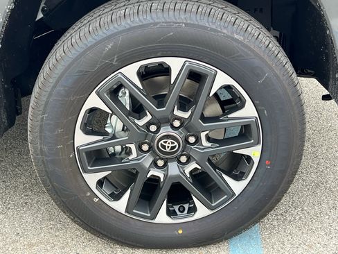 New 2026 Toyota Tundra Limited image 5