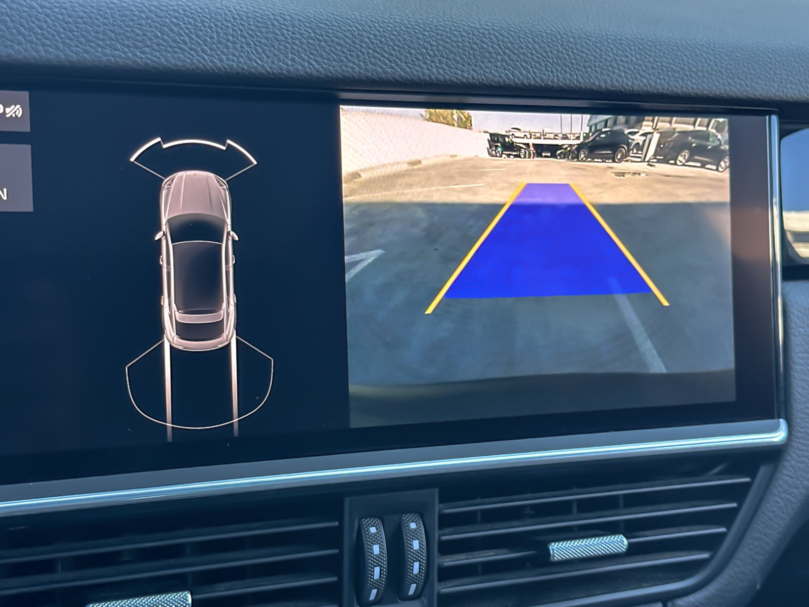 Certified 2021 Porsche Cayenne Coupe AWD/4WD image 19