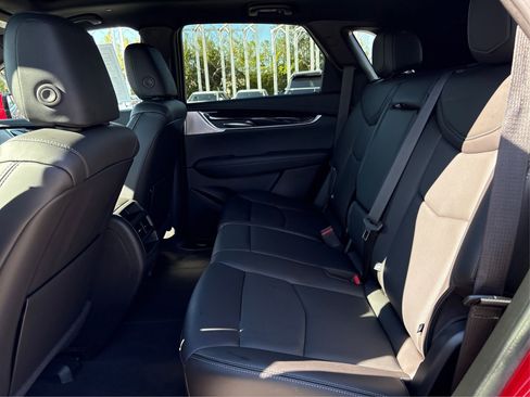 New 2025 Cadillac XT5 Premium Luxury image 10