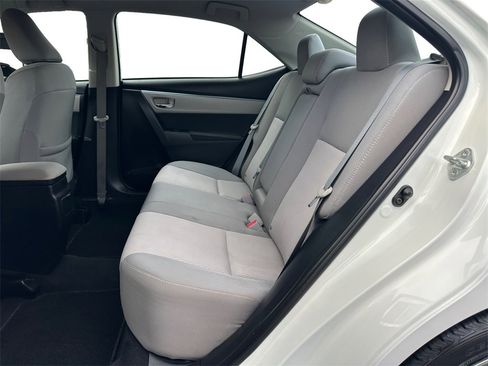 Used 2015 Toyota Corolla LE image 15
