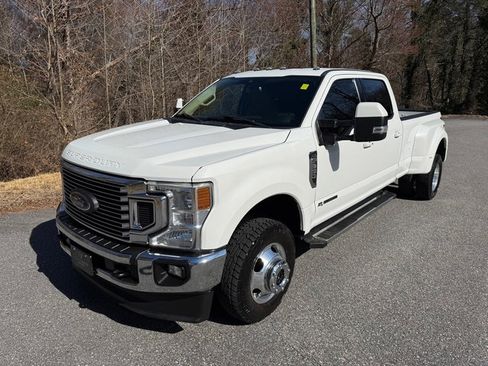Used 2021 Ford F350 Lariat w/ Lariat Ultimate Package image 2