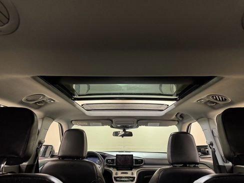 Used 2021 Ford Explorer XLT w/ Equipment Group 202A image 20