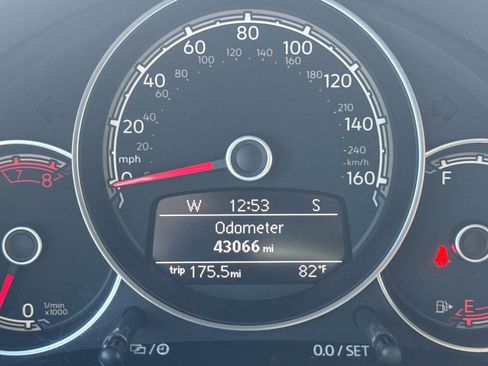 Used 2019 Volkswagen Beetle 2.0T Final Edition SEL image 28