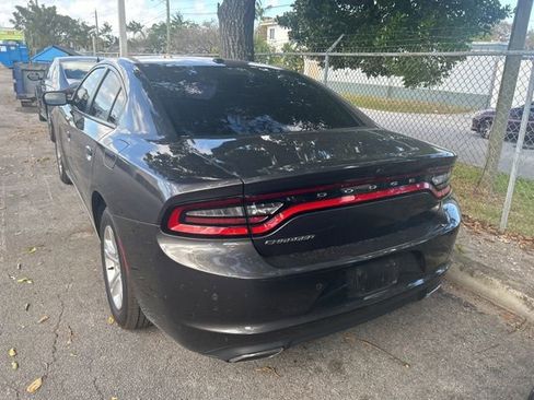 Used 2021 Dodge Charger SXT image 7