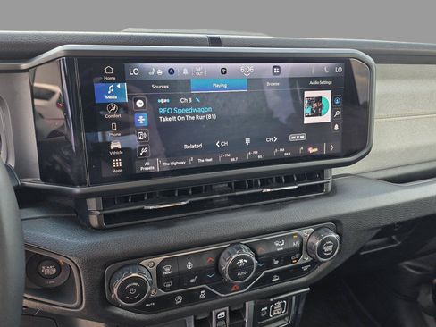 Certified 2025 Jeep Wrangler Unlimited Sport AWD/4WD image 15