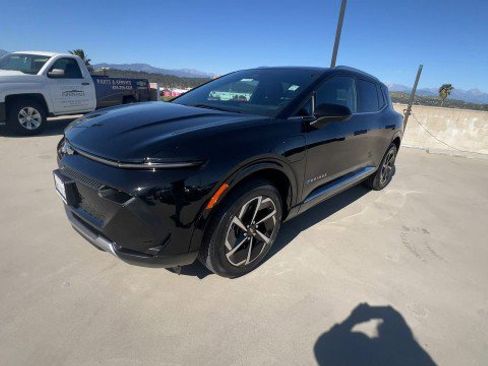 Used 2025 Chevrolet Equinox EV LT w/ Convenience Package image 4