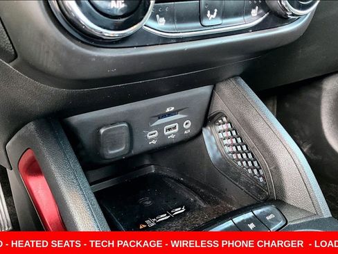 Used 2023 Chevrolet TrailBlazer RS w/ Sun and Liftgate Package AWD/4WD image 16