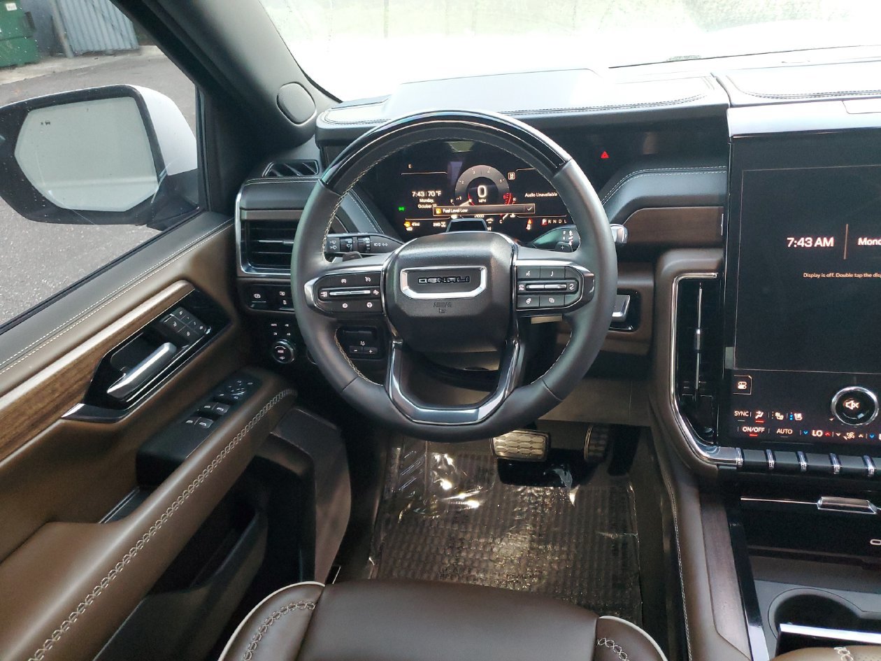 Used 2026 GMC Yukon XL Denali Ultimate AWD/4WD image 12