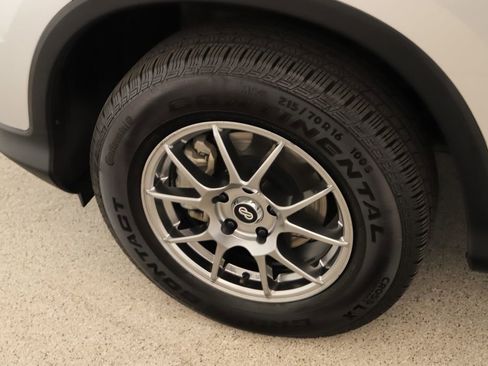 Used 2015 Honda CR-V LX image 33