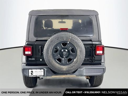 Used 2021 Jeep Wrangler Sport AWD/4WD image 6