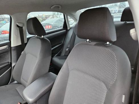 Used 2014 Volkswagen Passat 1.8T S image 19