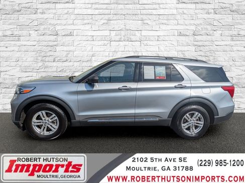 Used 2023 Ford Explorer XLT w/ Equipment Group 202A RWD image 1