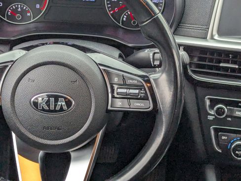 Used 2019 Kia Optima S image 18