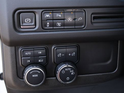 Used 2022 Chevrolet Tahoe RST w/ Sport Performance Package image 13