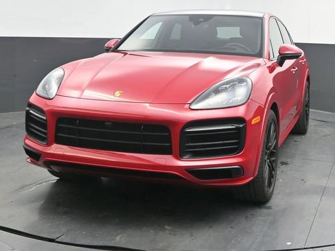 Used 2023 Porsche Cayenne GTS image 1