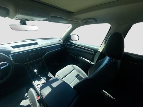 Used 2023 Volkswagen Atlas SE w/ Panoramic Sunroof Package AWD/4WD image 23