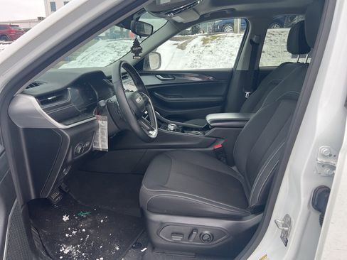 Used 2021 Jeep Grand Cherokee L Laredo w/ Luxury Tech Group I image 7