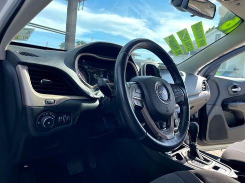 Used 2016 Jeep Cherokee Latitude image 13