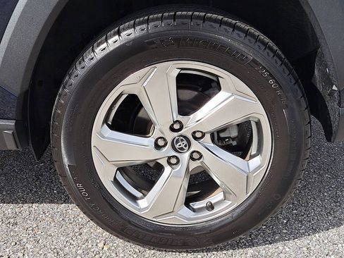 Certified 2020 Toyota RAV4 Limited image 5