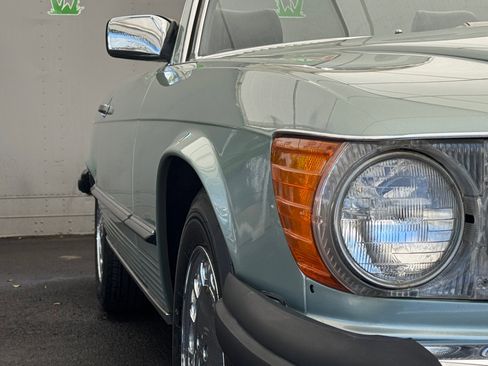 Used 1988 Mercedes-Benz 560 SL image 32