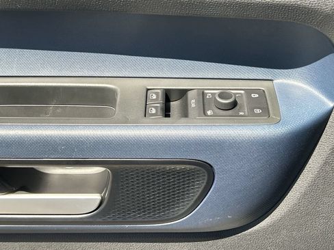 Used 2025 Volkswagen ID. Buzz Pro S RWD image 23