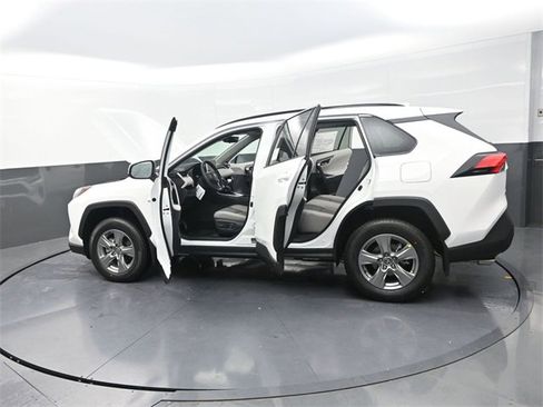 New 2025 Toyota RAV4 XLE image 39