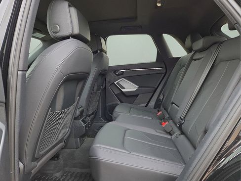 Used 2022 Audi Q3 2.0T Premium image 17