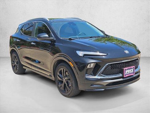 Used 2024 Buick Encore GX Sport Touring FWD image 3