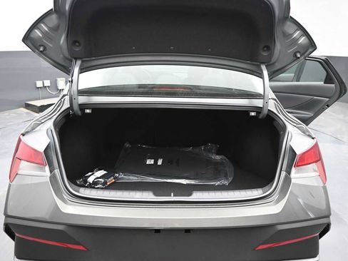 New 2026 Hyundai Elantra SEL Sport FWD image 13
