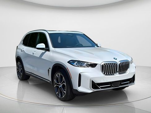 New 2026 BMW X5 sDrive40i w/ Climate Comfort Package RWD image 3