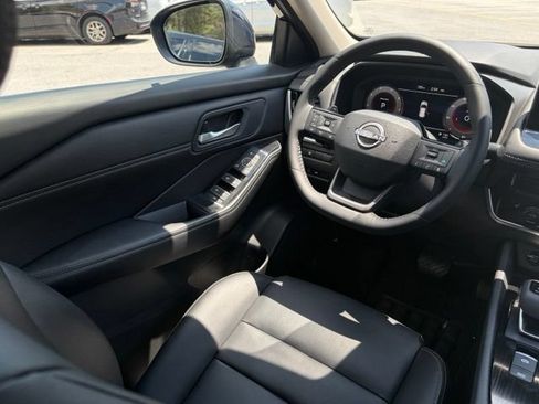 Certified 2026 Nissan Rogue SL AWD/4WD image 33