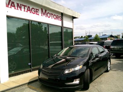 Used 2015 Chevrolet Volt w/ Enhanced Safety Package 1
