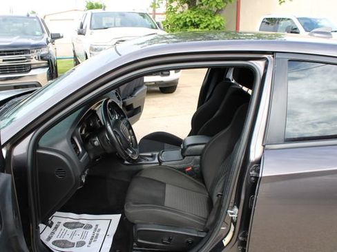 Used 2020 Dodge Charger R/T w/ Blacktop Package RWD image 12