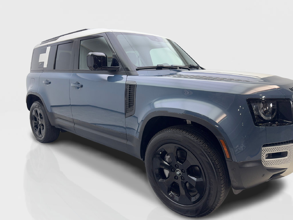 Used 2023 Land Rover Defender 110 SE AWD/4WD image 14