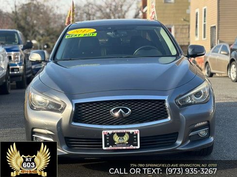 Used 2017 INFINITI Q50 Signature Edition w/ All Weather Package (L93) image 2