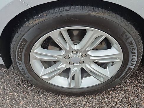 Used 2019 Land Rover Range Rover Velar R-Dynamic HSE image 10