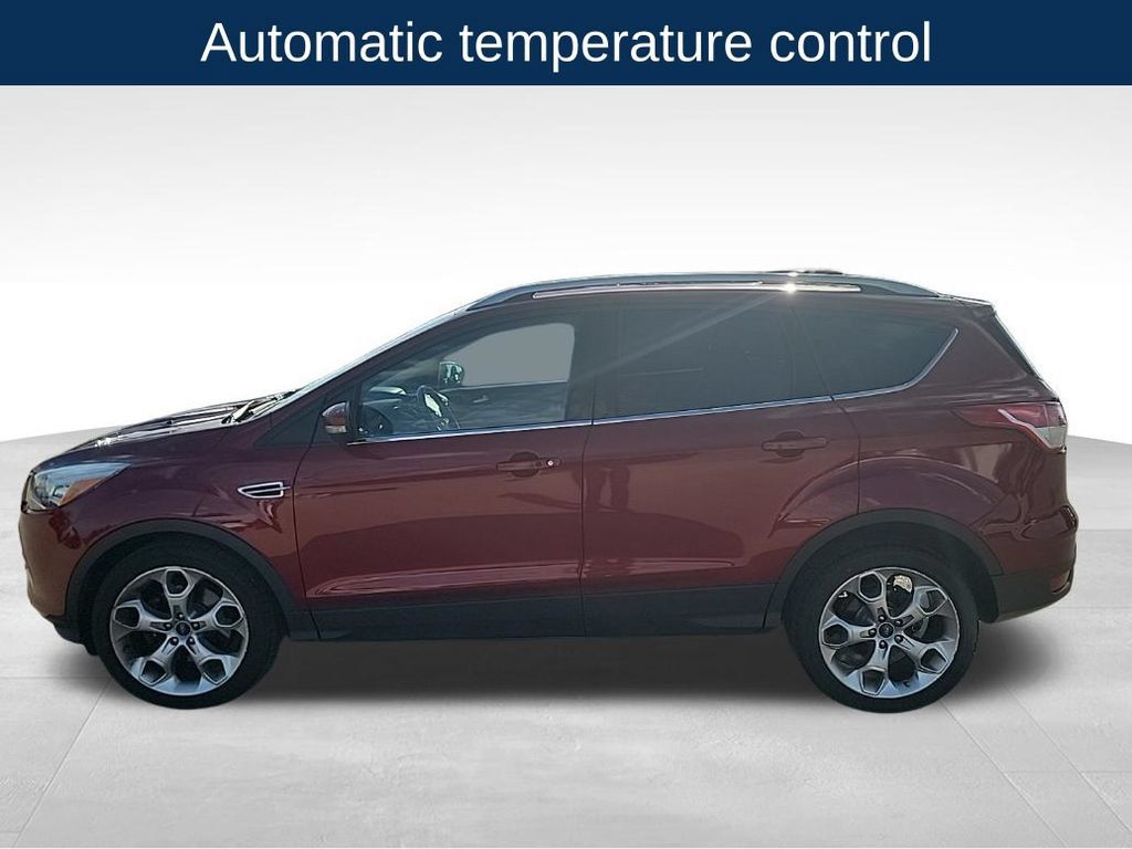 Used 2014 Ford Escape Titanium w/ Equipment Group 401A AWD/4WD image 10