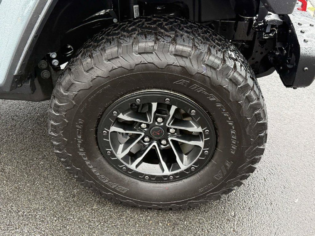 Used 2026 Jeep Wrangler Unlimited Rubicon AWD/4WD image 12