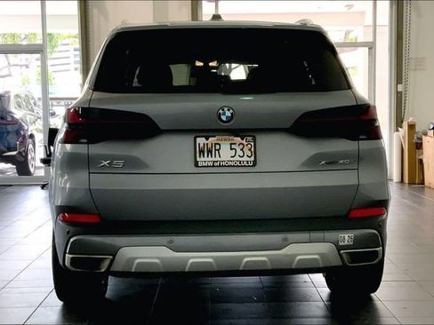 Used 2024 BMW X5 xDrive40i AWD/4WD image 4