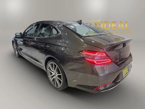 Used 2023 Genesis G70 2.0T image 4