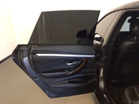 Used 2017 BMW 330i Gran Turismo xDrive image 22