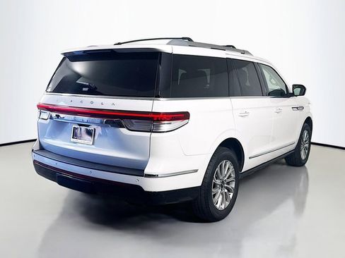 Used 2024 Lincoln Navigator Premiere image 5