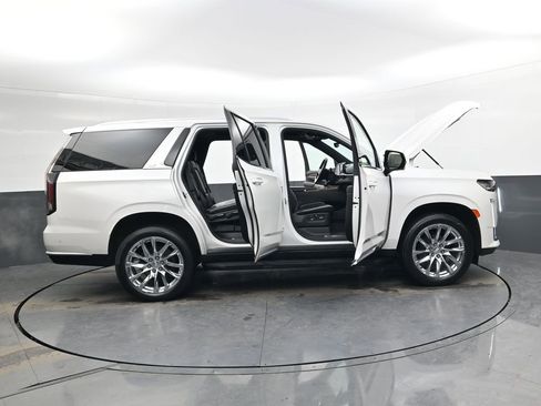 Used 2021 Cadillac Escalade Premium Luxury w/ Driver Assist Tech Package image 41