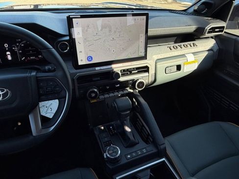 Used 2025 Toyota 4Runner Trailhunter image 13