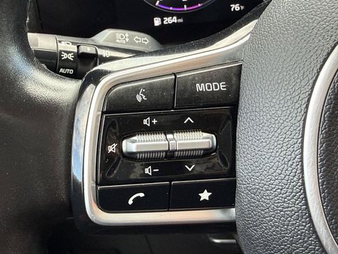 Used 2022 Kia Carnival SX Prestige w/ Paint Protection Package FWD image 27
