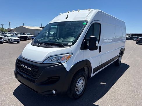 Used 2025 RAM ProMaster 3500 w/ Convenience Group FWD image 4
