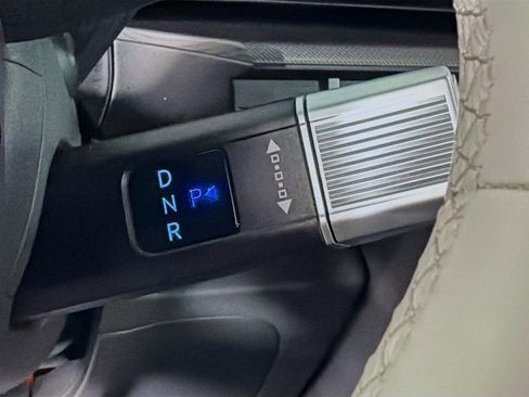 Certified 2024 Hyundai Santa Fe SEL image 17