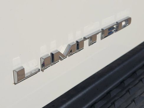 Used 2024 RAM 3500 Limited image 12